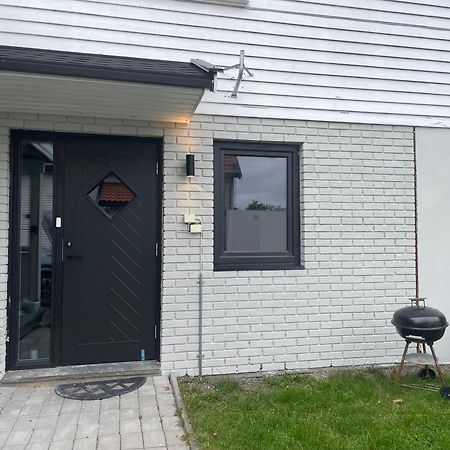 Larvik Appartment In The City Exterior photo